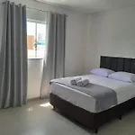Recem Construido, Mobilia Nova, 2 Vagas De Estacionamento, A 7 Min Da Praia