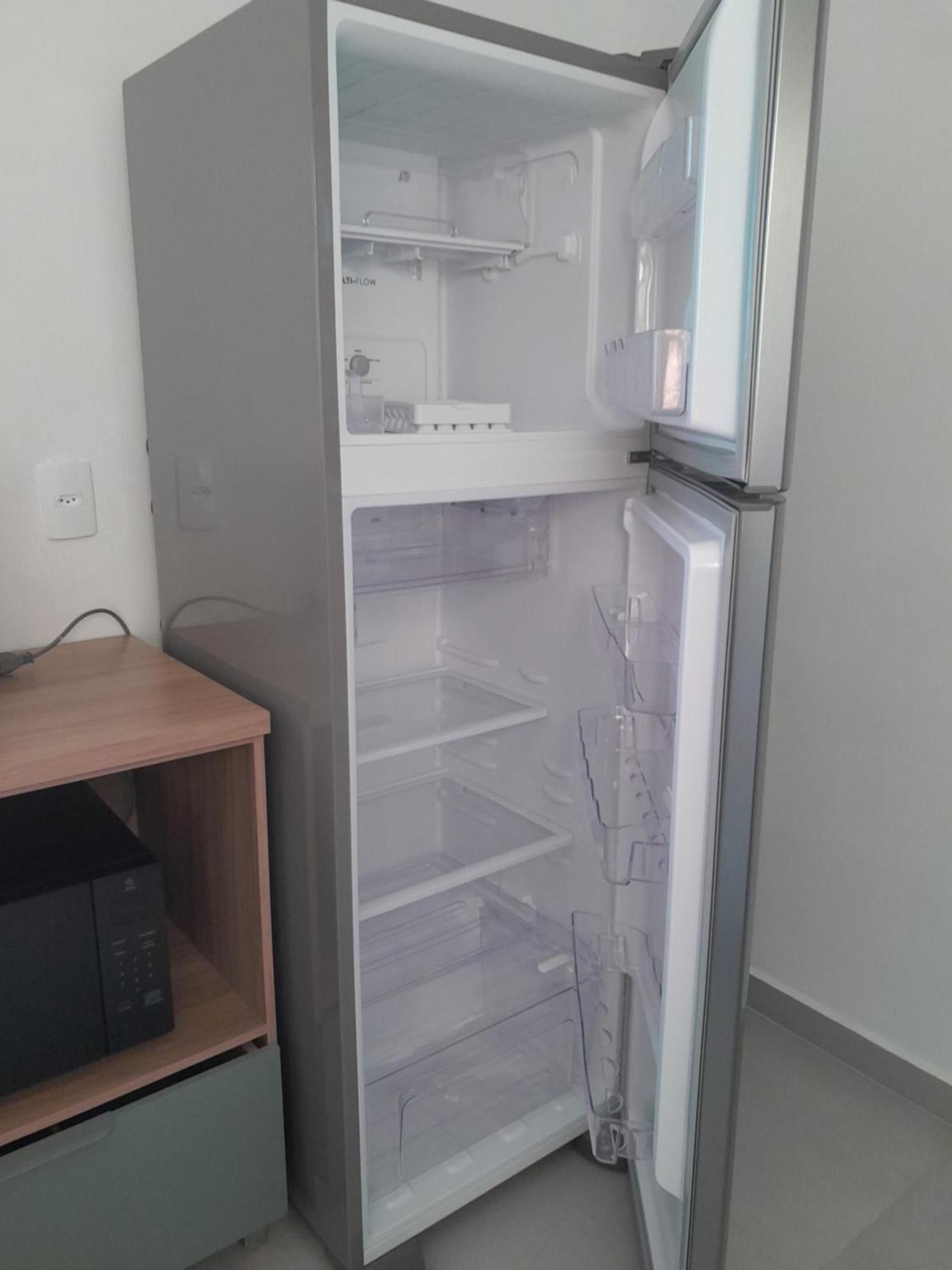 Recem Construido, Mobilia Nova, 2 Vagas De Estacionamento, A 7 Min Da Apartamento *