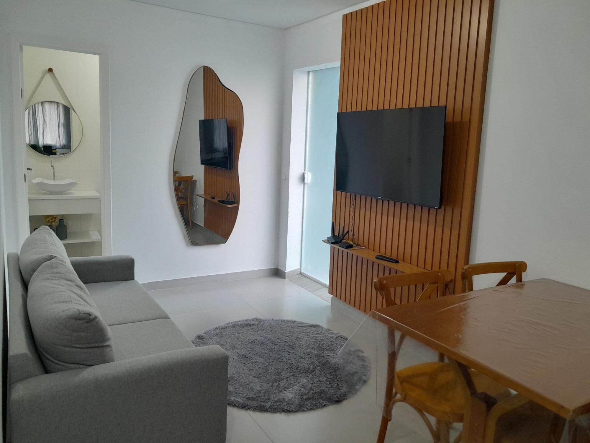 Recem Construido, Mobilia Nova, 2 Vagas De Estacionamento, A 7 Min Da * Balneario Camboriu