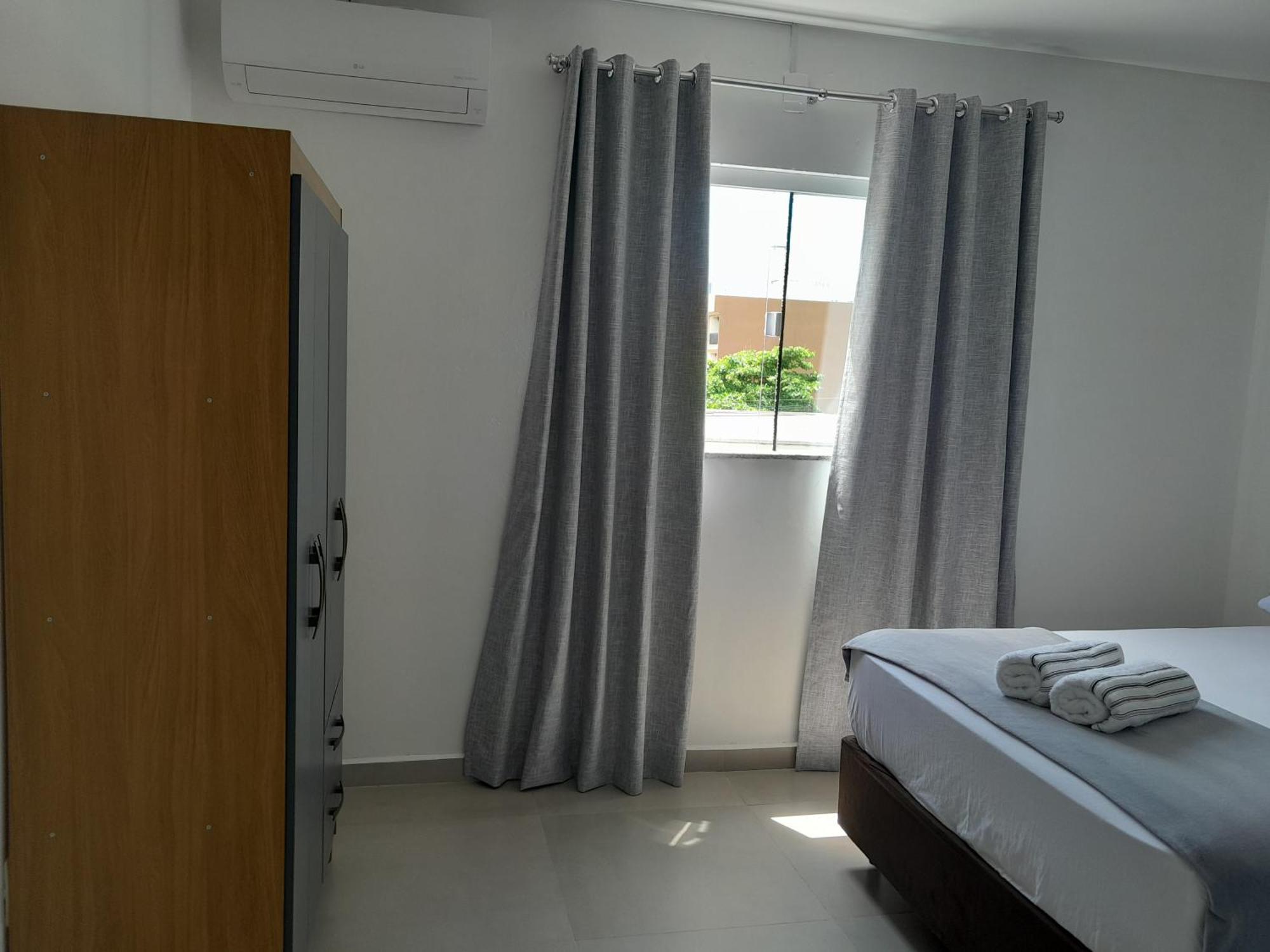 Recem Construido, Mobilia Nova, 2 Vagas De Estacionamento, A 7 Min Da Apartamento